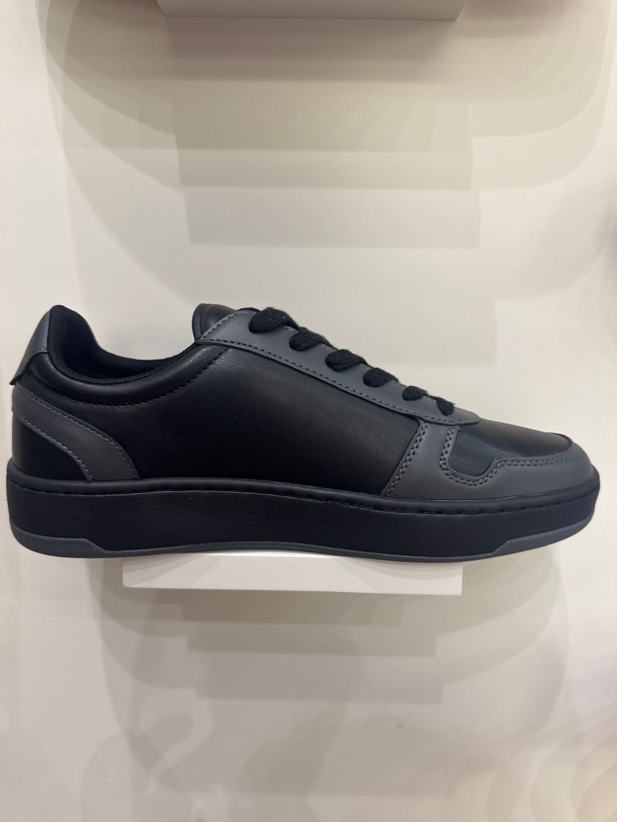 Sneakers Guess Vadik