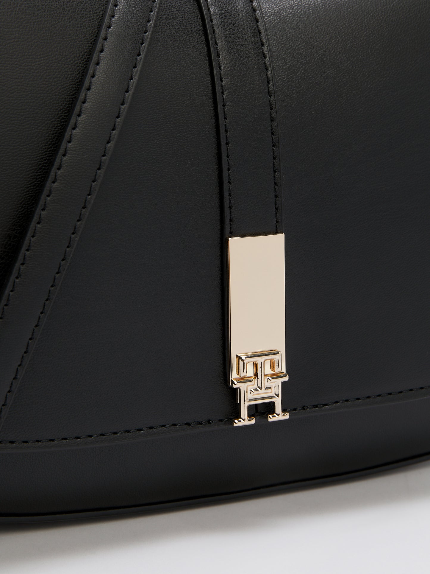 Heritage Saddle Bag Tommy Hilfiger