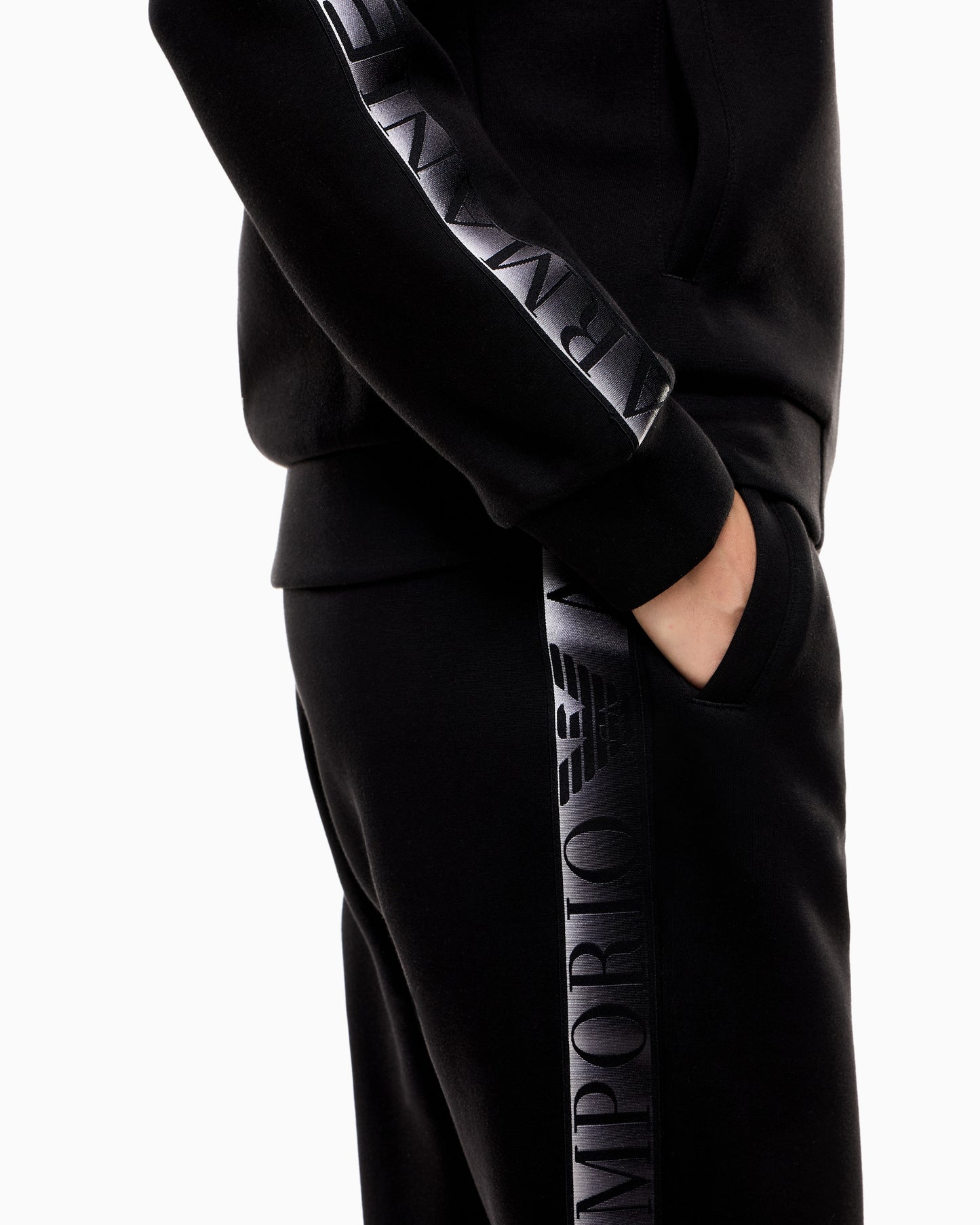 Tracksuit EA7