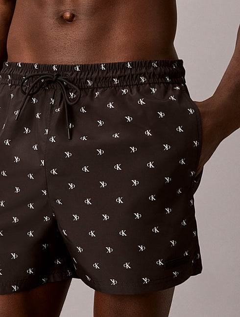 Short Covered Calvin Klein
