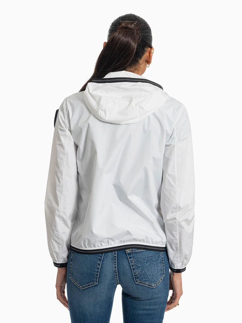 Nay Blauer