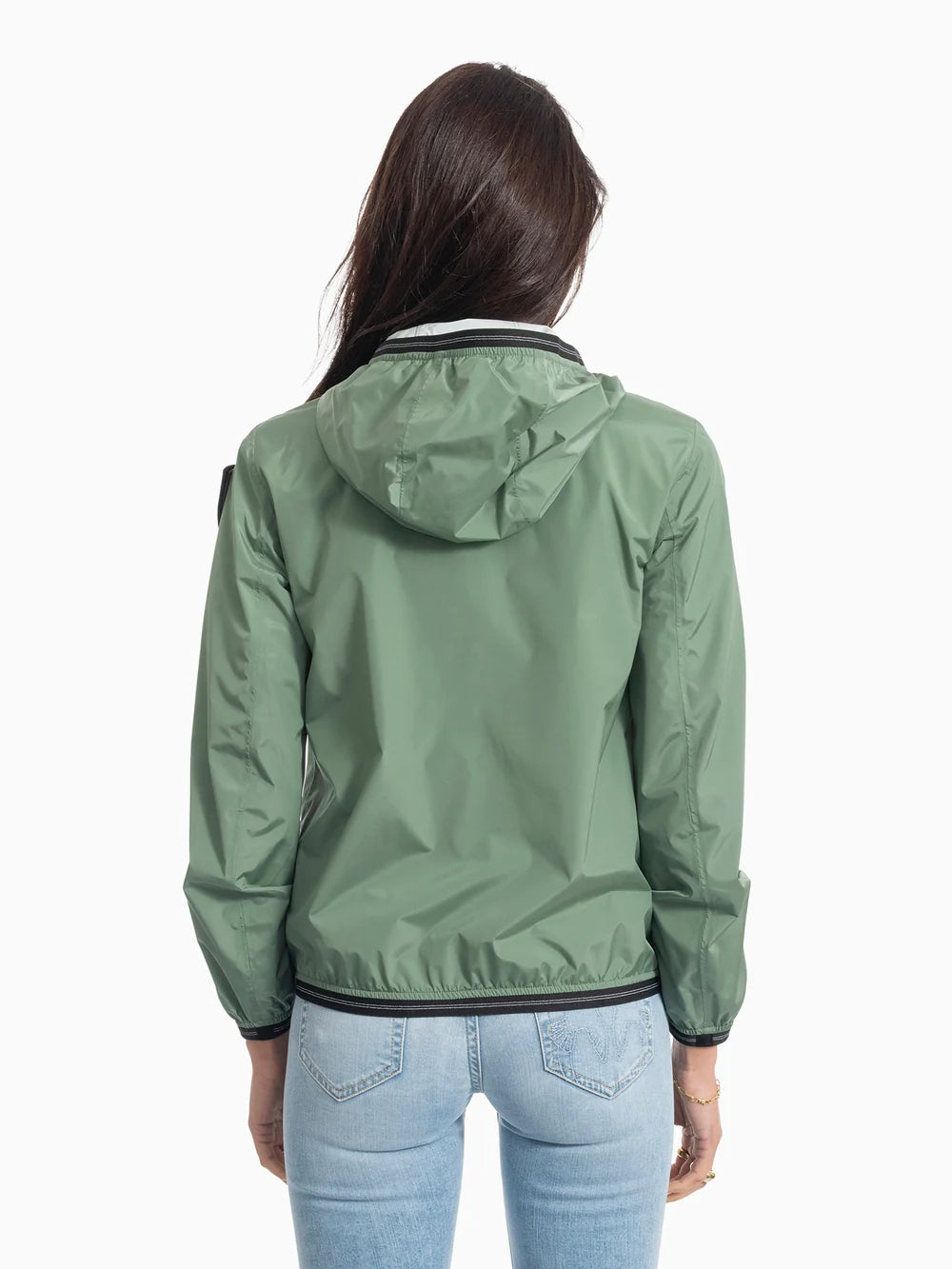 Nay Blauer