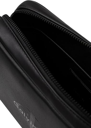 Bold Pouch Handle Calvin Klein