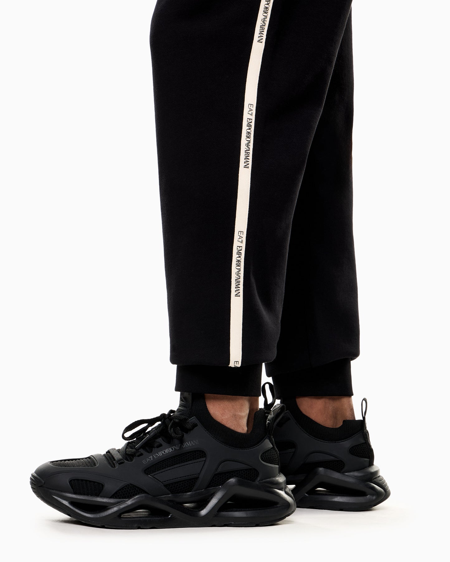 Train Logo Pants EA7