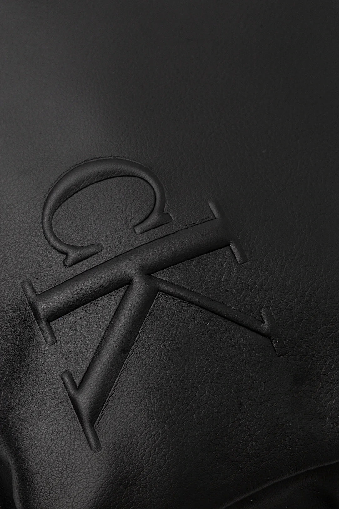 Bold Round BackPack Calvin Klein